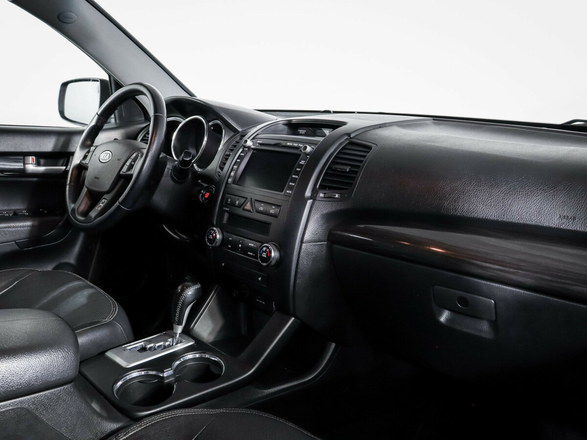 Kia Sorento с пробегом — 2011 год. Фото: #8