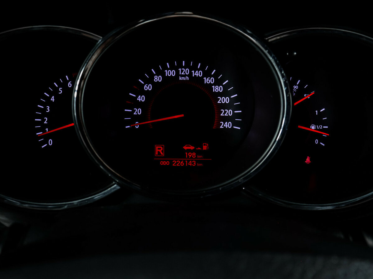 Kia Sorento с пробегом — 2011 год. Фото: #10