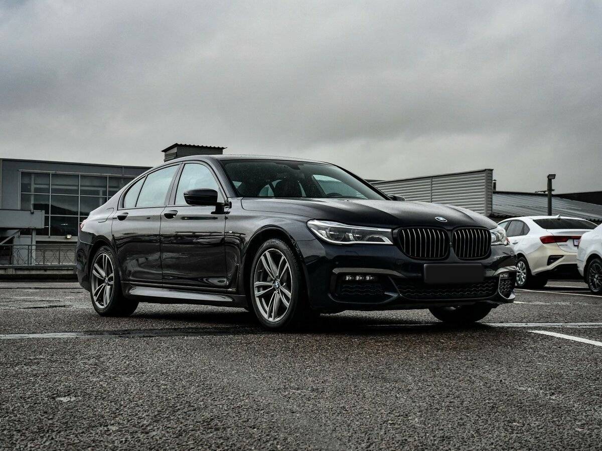 BMW 7 серии с пробегом — 2018 год. Фото: #2