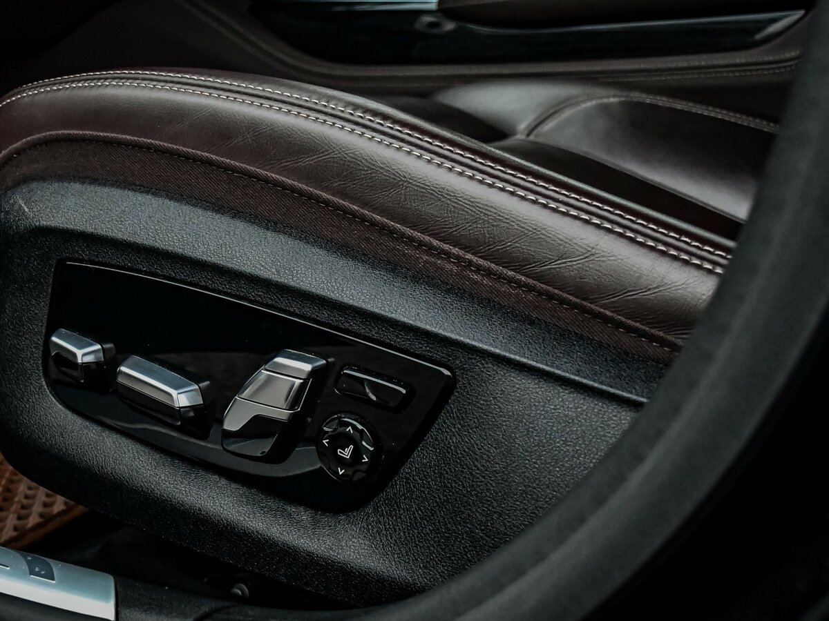 BMW 7 серии с пробегом — 2018 год. Фото: #17