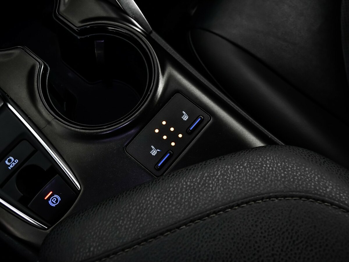 Toyota Camry с пробегом — 2021 год. Фото: #15