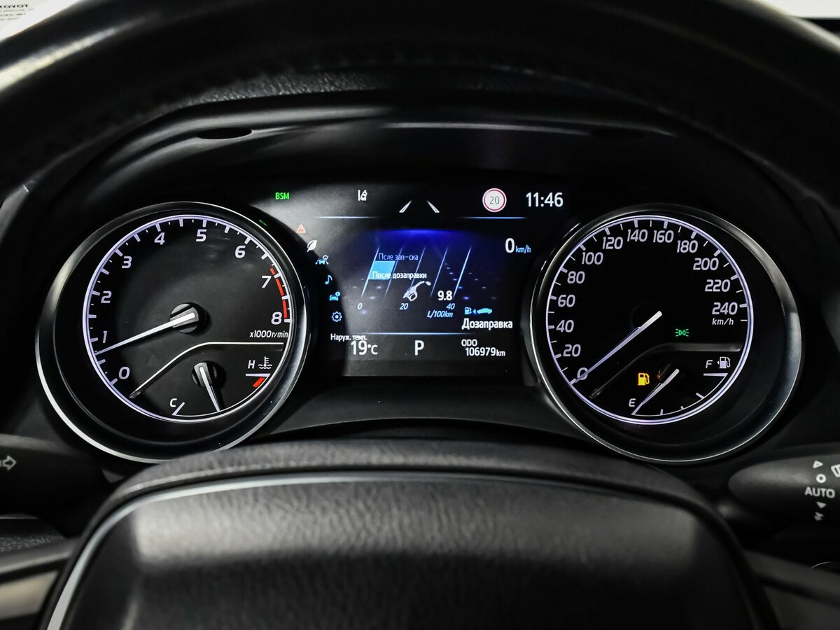 Toyota Camry с пробегом — 2021 год. Фото: #7