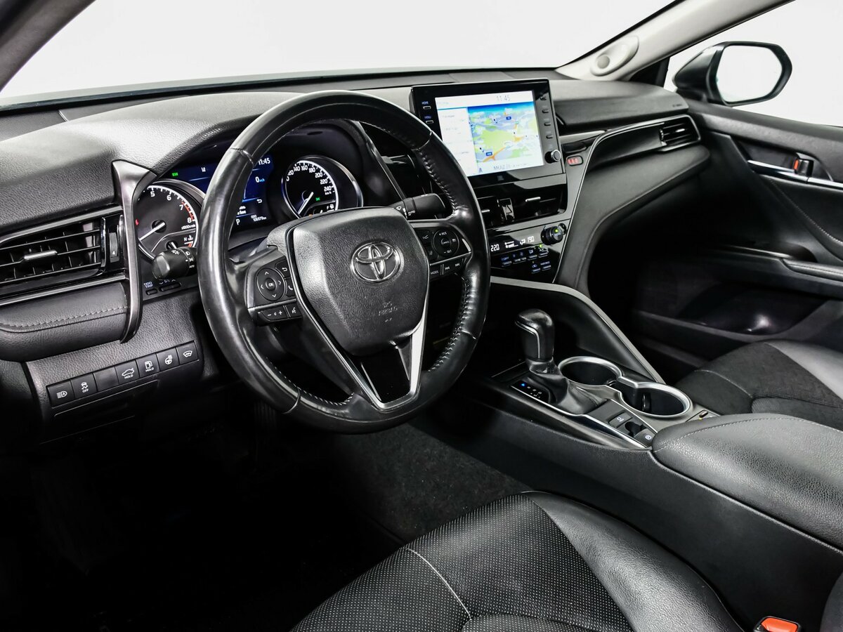 Toyota Camry с пробегом — 2021 год. Фото: #11