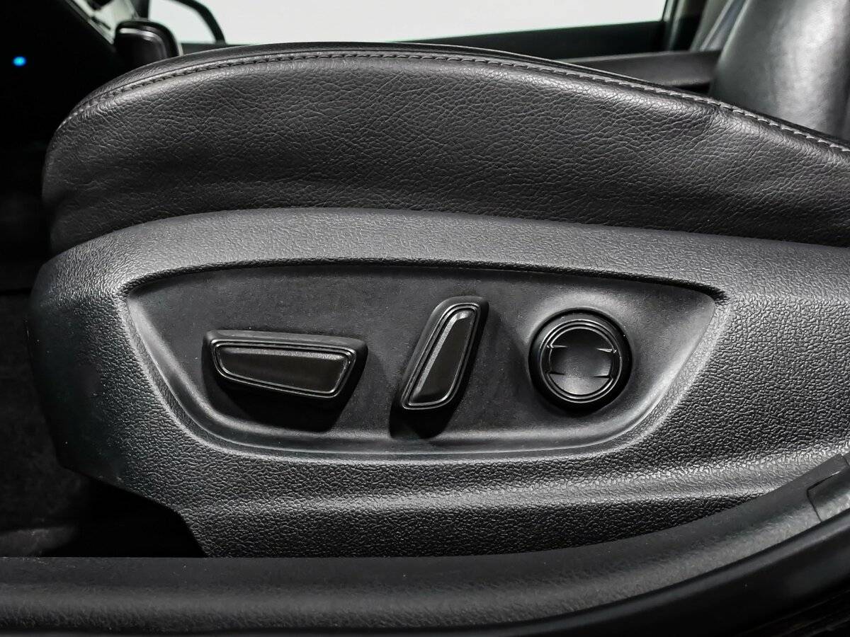 Toyota Camry с пробегом — 2021 год. Фото: #12