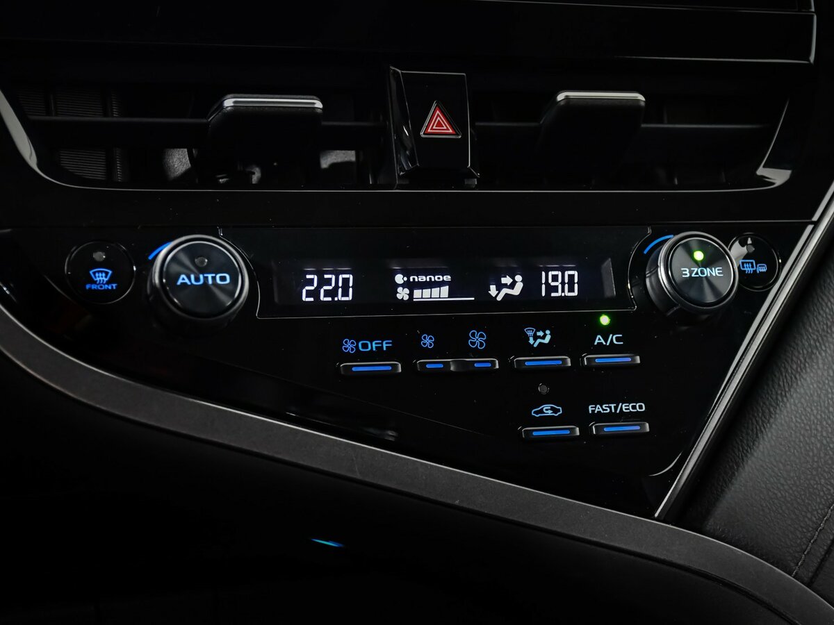 Toyota Camry с пробегом — 2021 год. Фото: #18