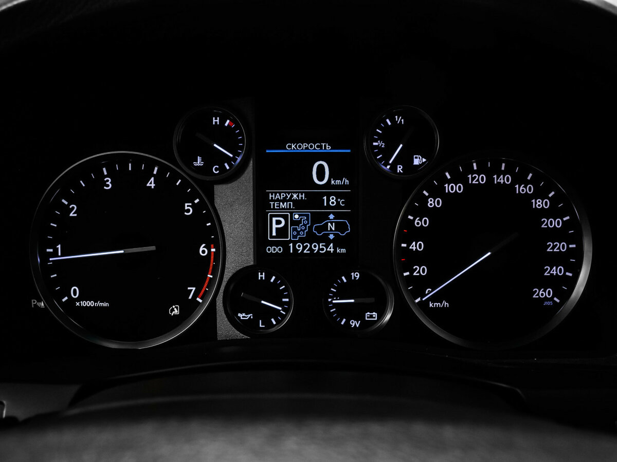 Lexus LX с пробегом — 2012 год. Фото: #7