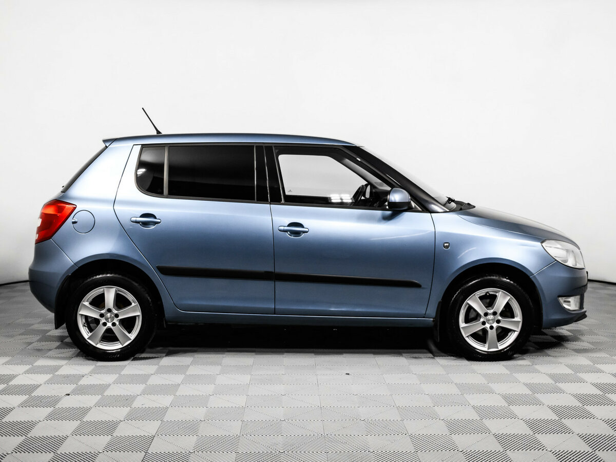 Skoda Fabia с пробегом — 2011 год. Фото: #3