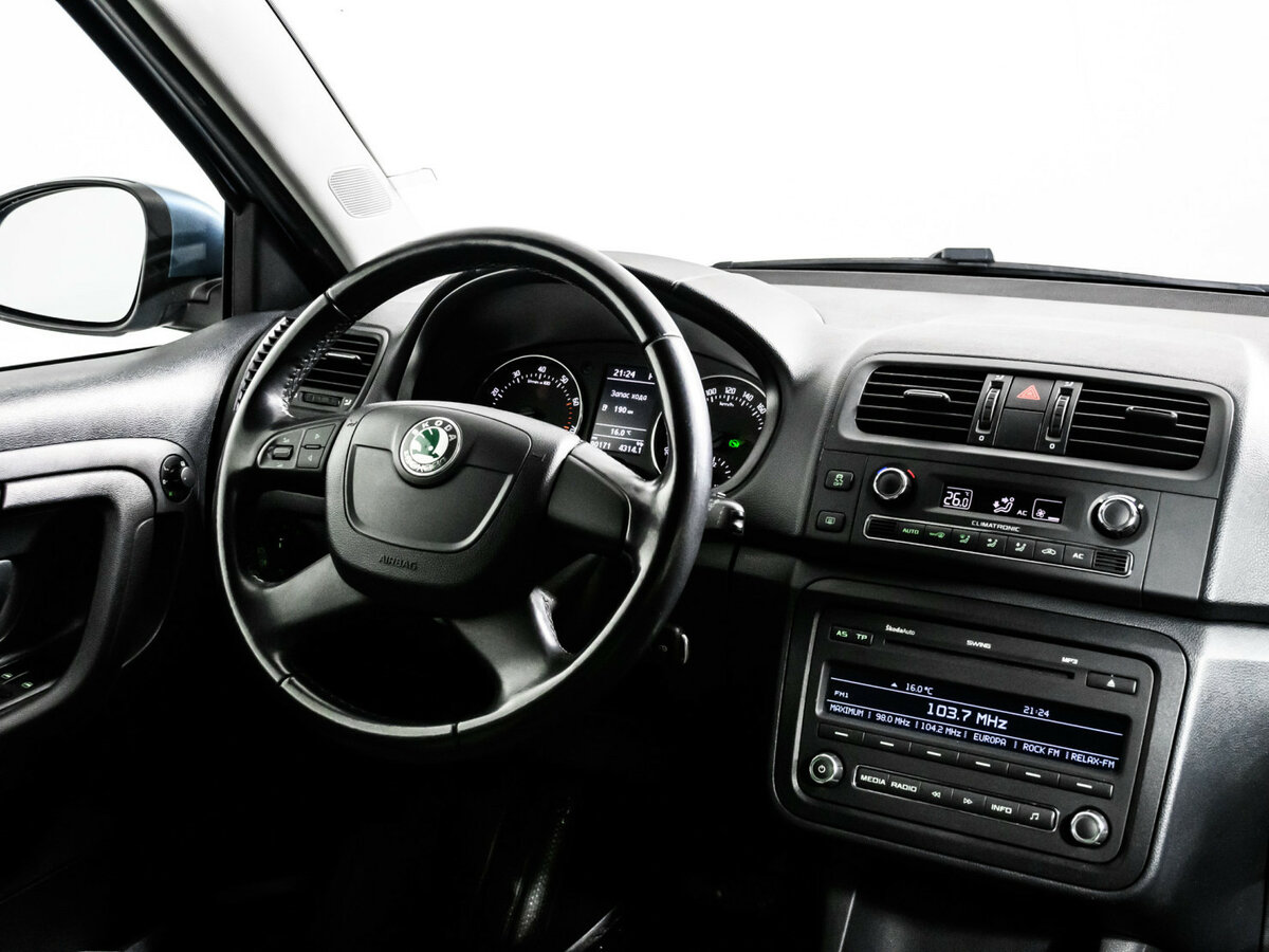 Skoda Fabia с пробегом — 2011 год. Фото: #7