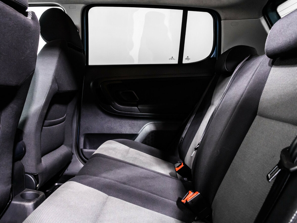 Skoda Fabia с пробегом — 2011 год. Фото: #10