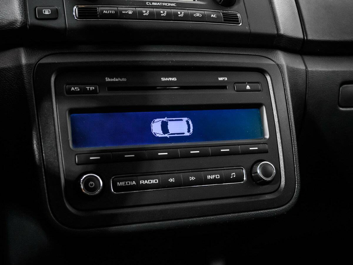 Skoda Fabia с пробегом — 2011 год. Фото: #15