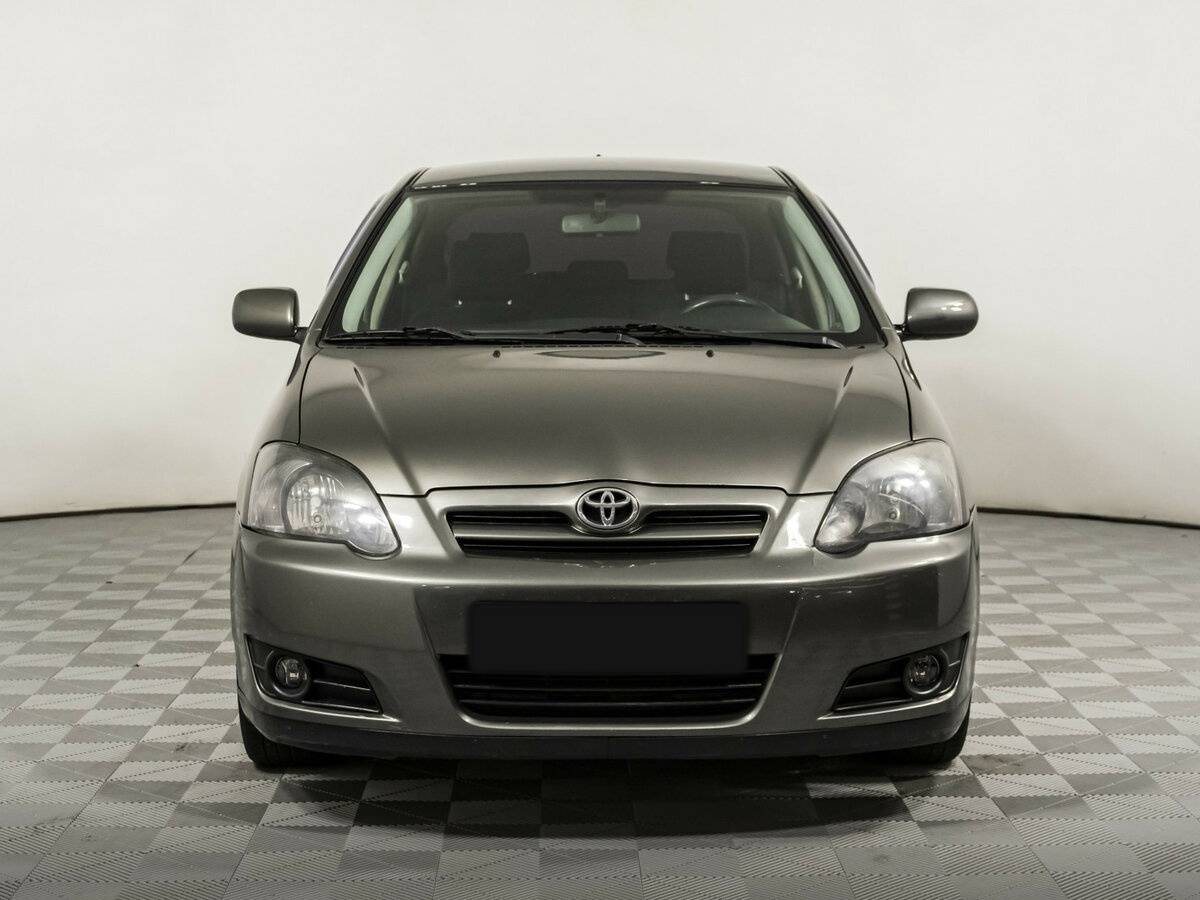 Toyota Corolla с пробегом — 2006 год. Фото: #1