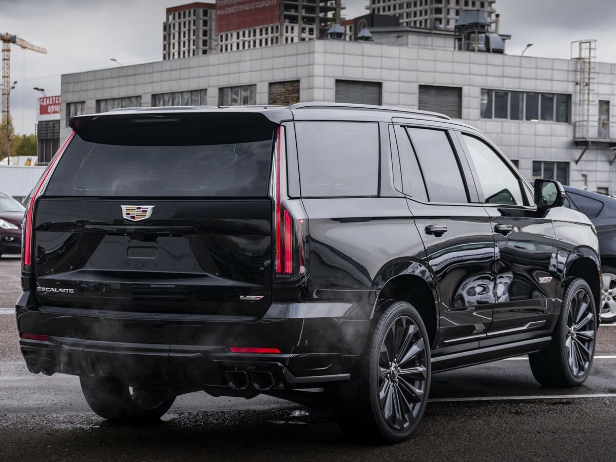 Cadillac Escalade-V с пробегом — 2025 год. Фото: #6