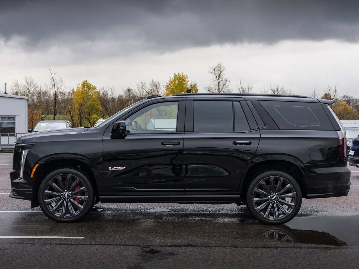 Cadillac Escalade-V с пробегом — 2025 год. Фото: #10