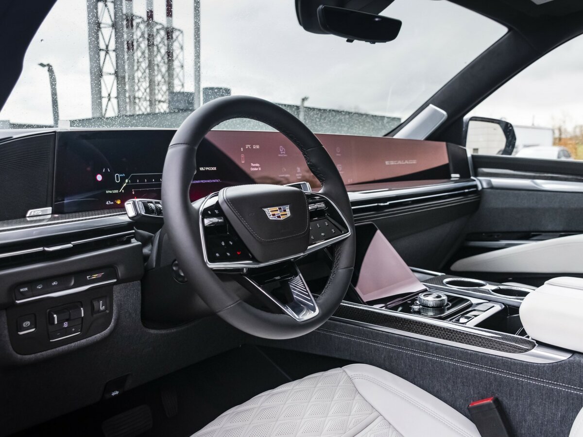 Cadillac Escalade-V с пробегом — 2025 год. Фото: #15