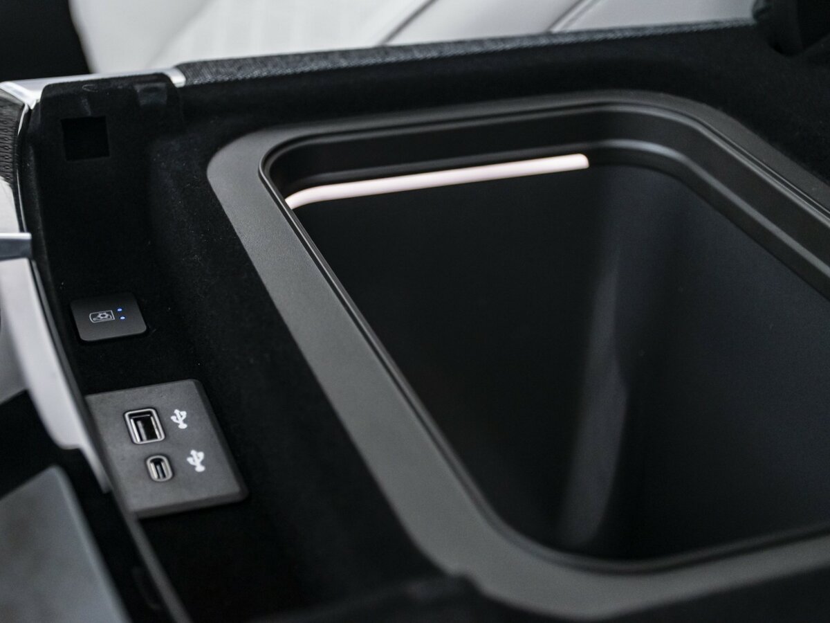 Cadillac Escalade-V с пробегом — 2025 год. Фото: #29