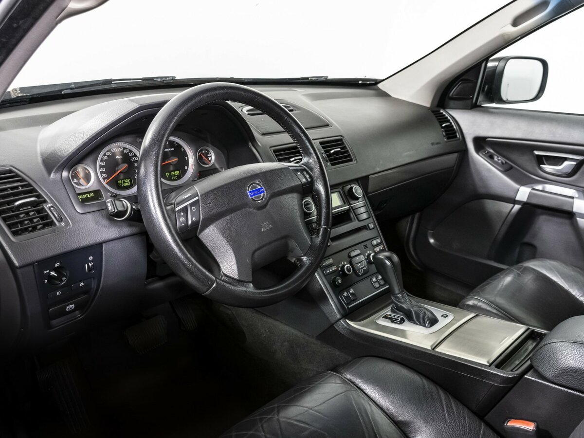 Volvo XC90 с пробегом — 2011 год. Фото: #8