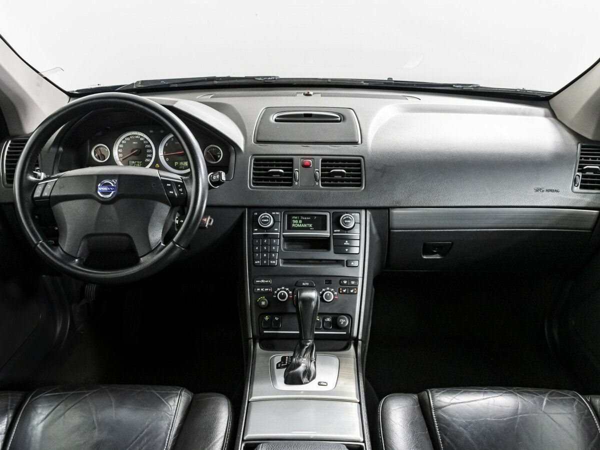 Volvo XC90 с пробегом — 2011 год. Фото: #10