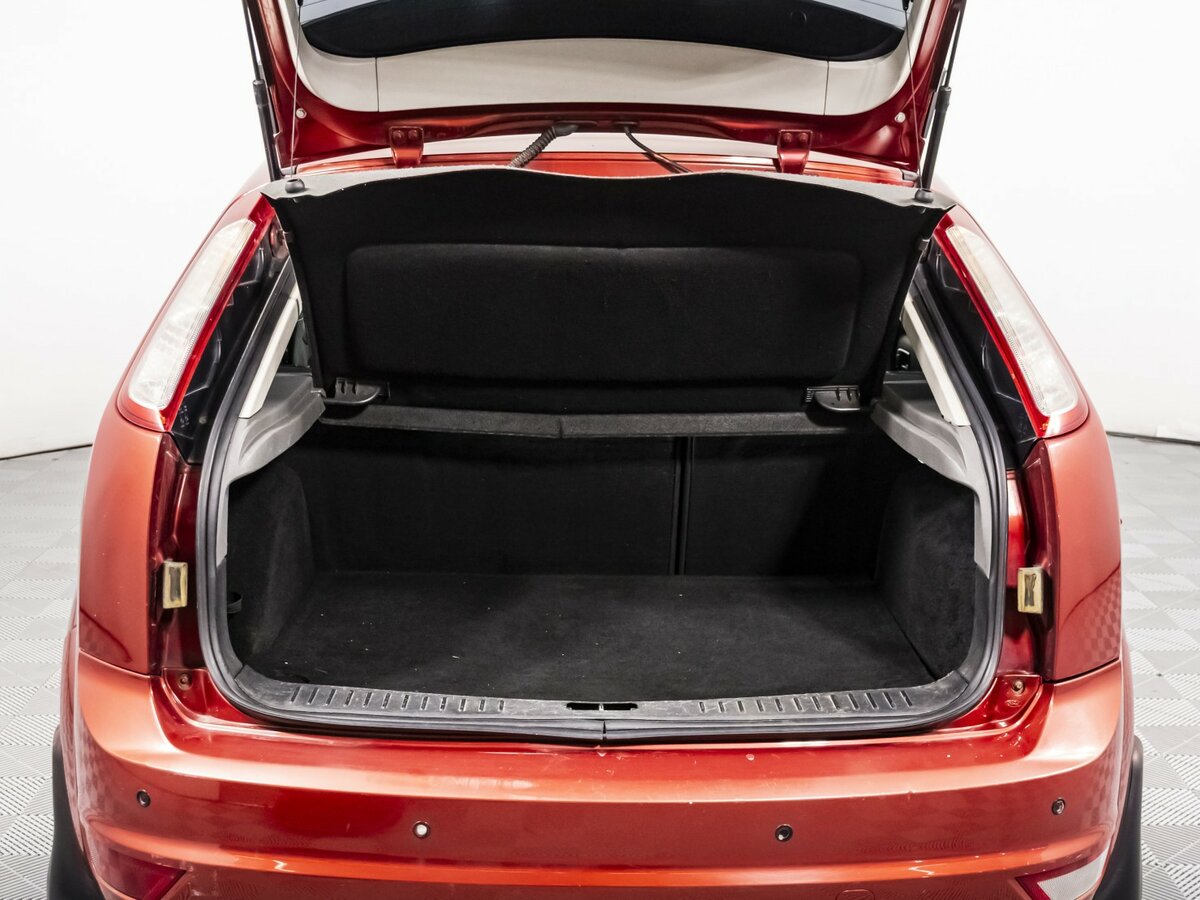 Ford Focus с пробегом — 2009 год. Фото: #11