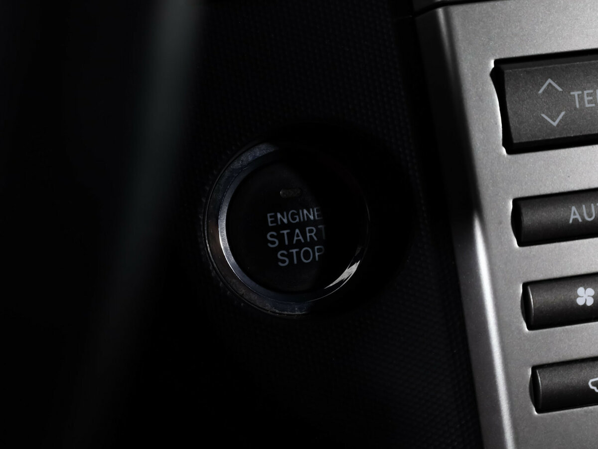 Toyota Corolla Verso с пробегом — 2007 год. Фото: #11