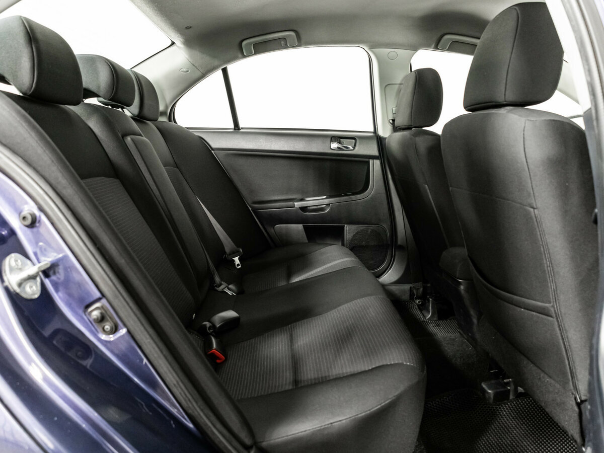 Mitsubishi Lancer с пробегом — 2008 год. Фото: #10