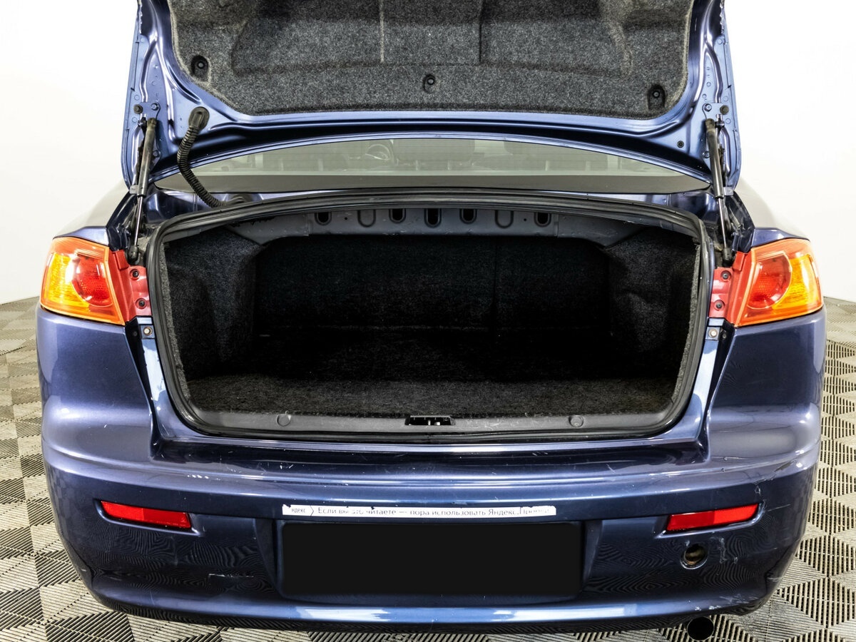 Mitsubishi Lancer с пробегом — 2008 год. Фото: #11