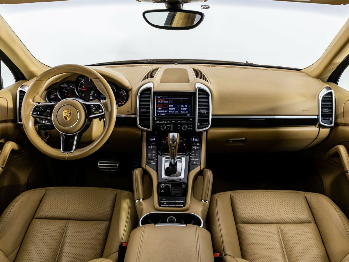 Porsche Cayenne с пробегом — 2014 год. Фото: #8