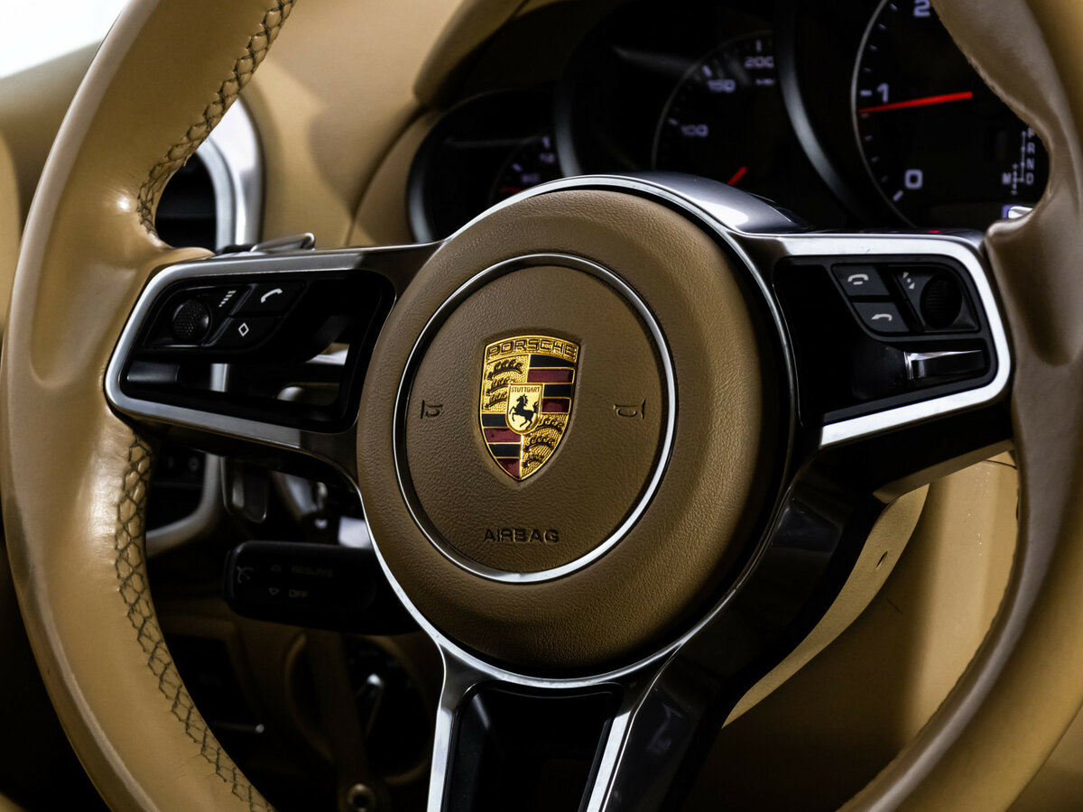 Porsche Cayenne с пробегом — 2014 год. Фото: #9