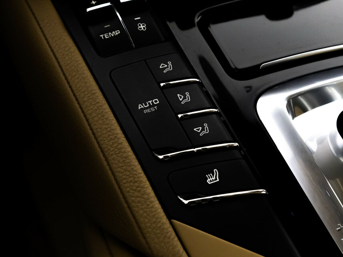 Porsche Cayenne с пробегом — 2014 год. Фото: #14