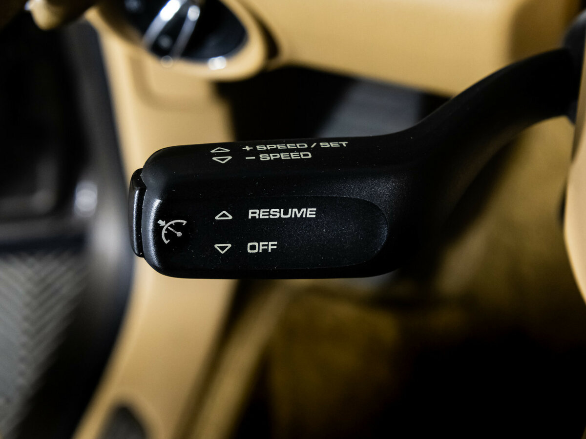 Porsche Cayenne с пробегом — 2014 год. Фото: #16