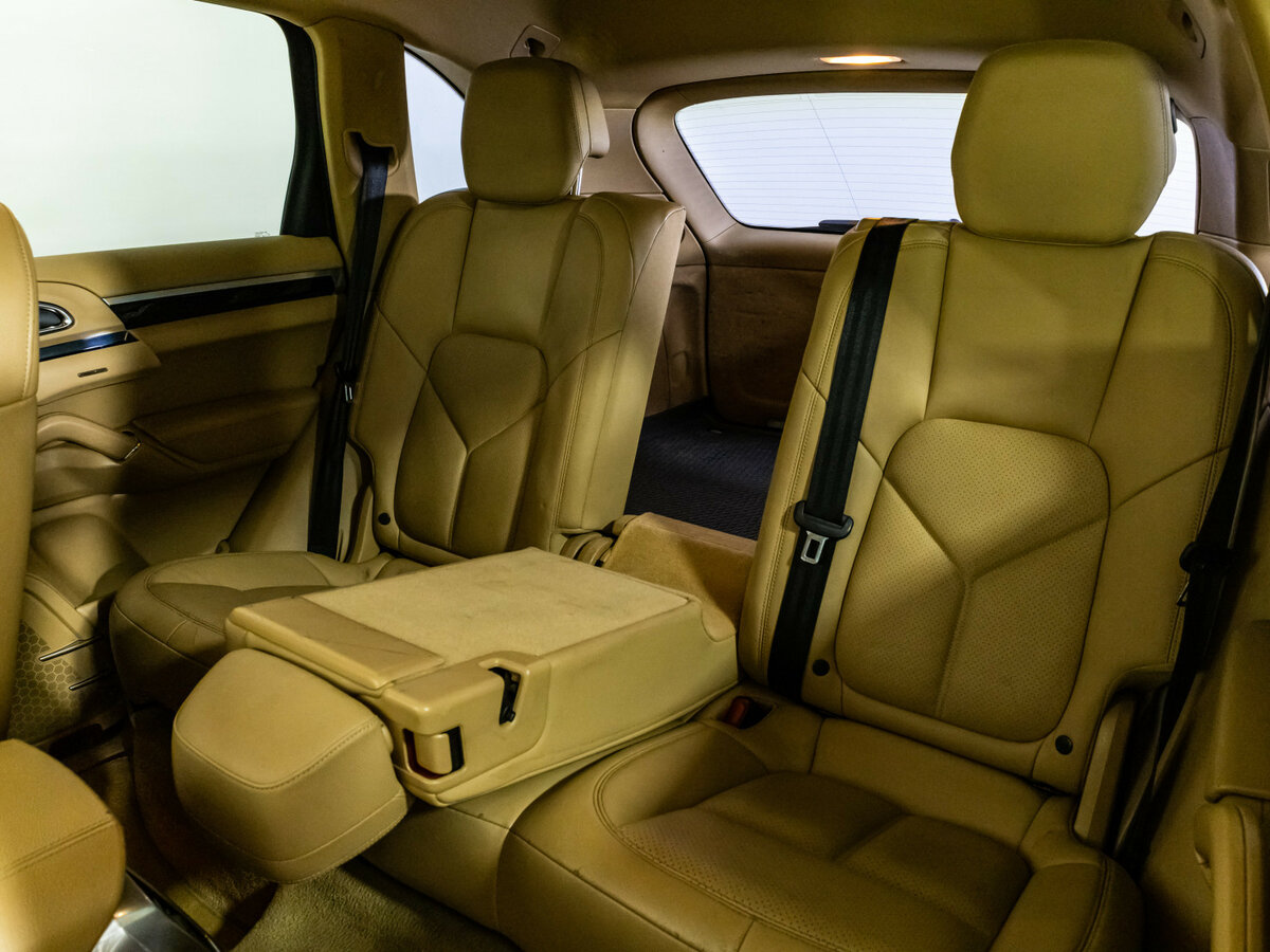 Porsche Cayenne с пробегом — 2014 год. Фото: #19