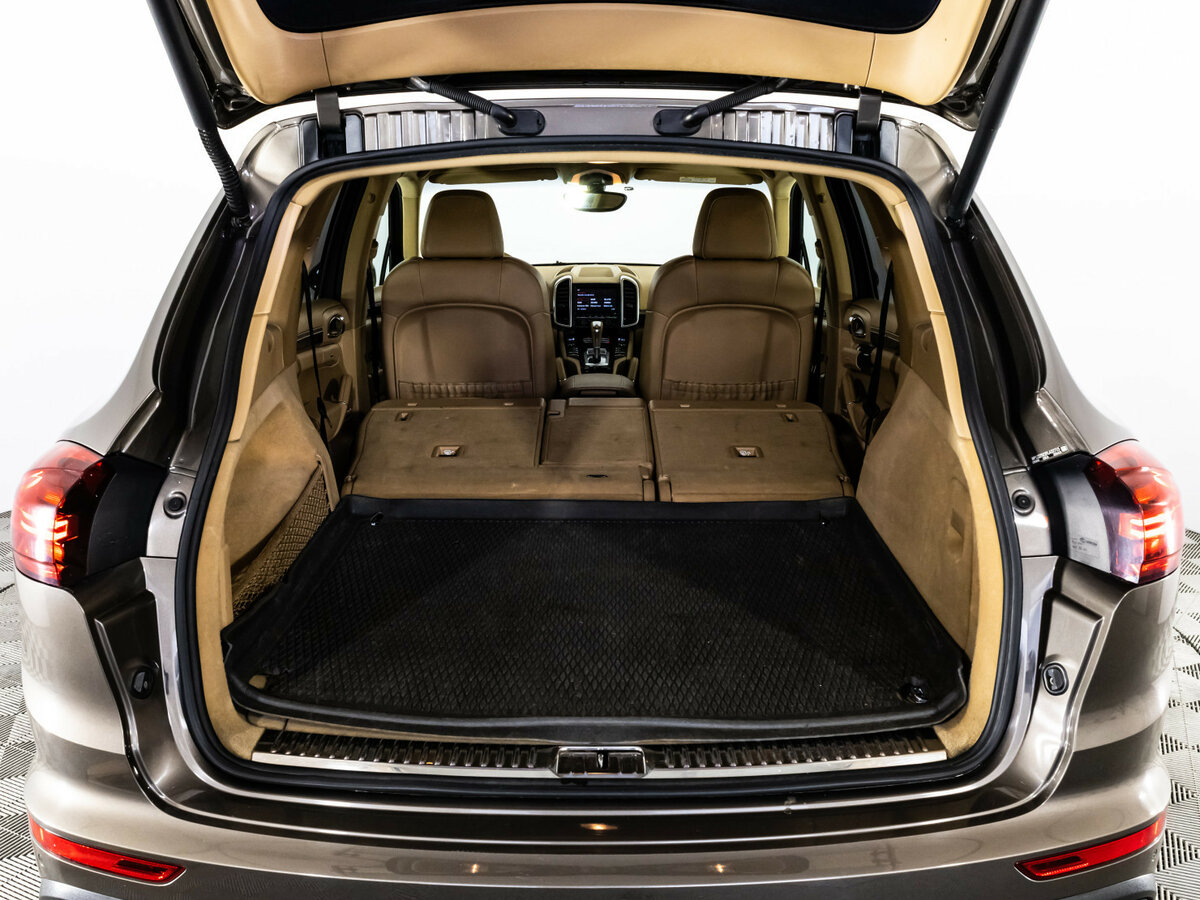Porsche Cayenne с пробегом — 2014 год. Фото: #24