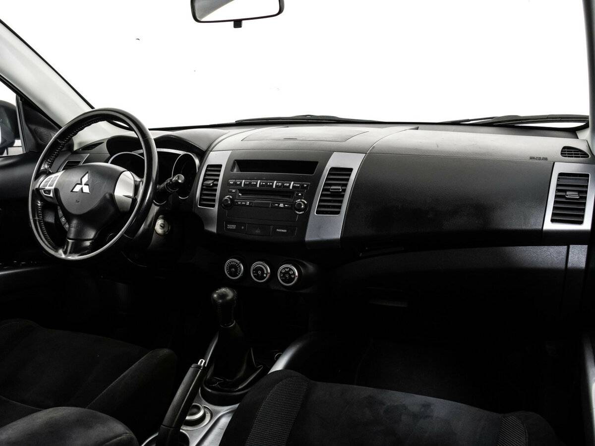 Mitsubishi Outlander с пробегом — 2007 год. Фото: #6