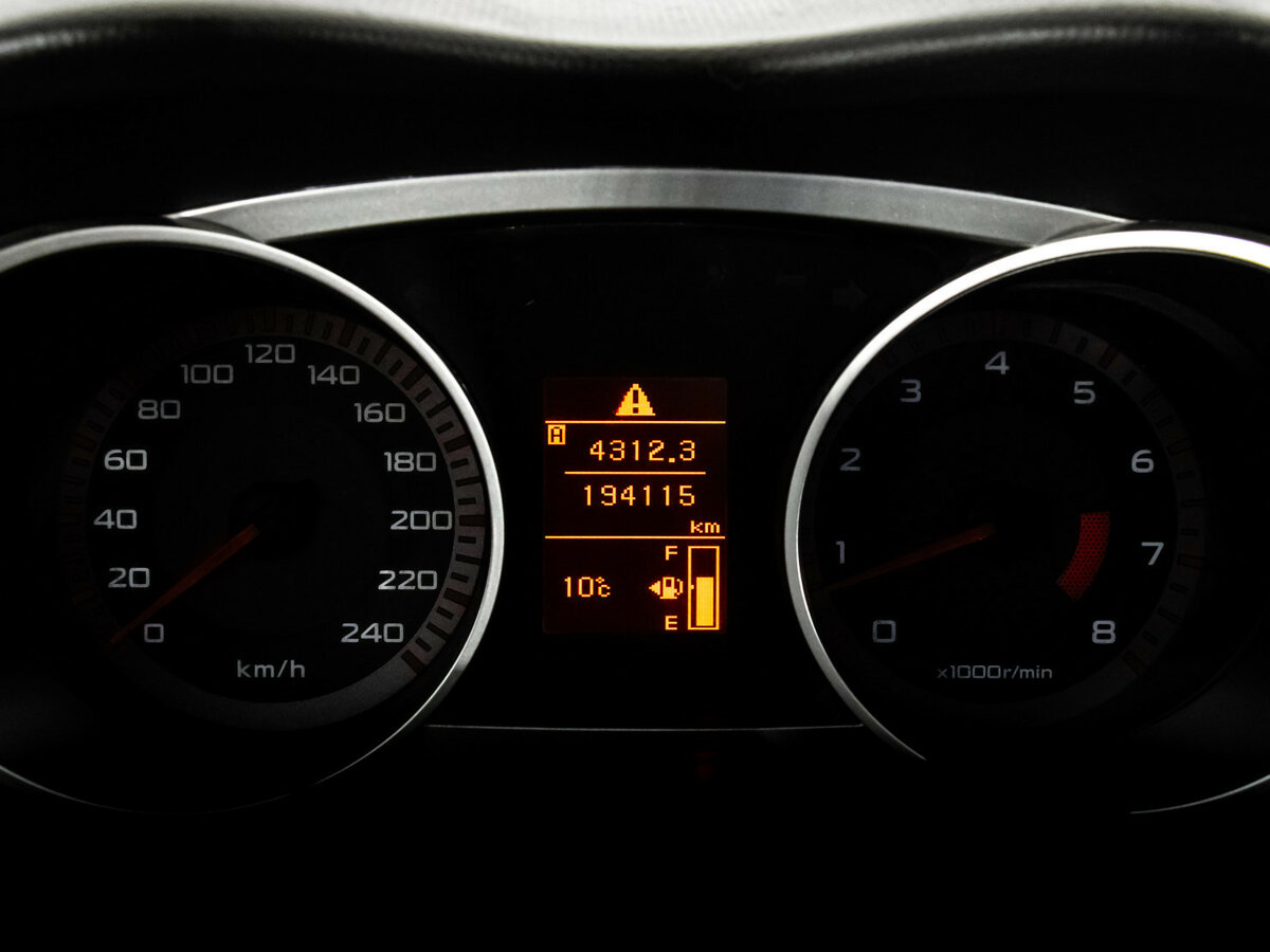 Mitsubishi Outlander с пробегом — 2007 год. Фото: #13