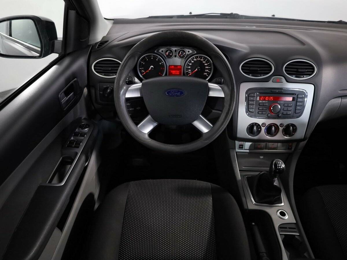 Ford Focus с пробегом — 2011 год. Фото: #8