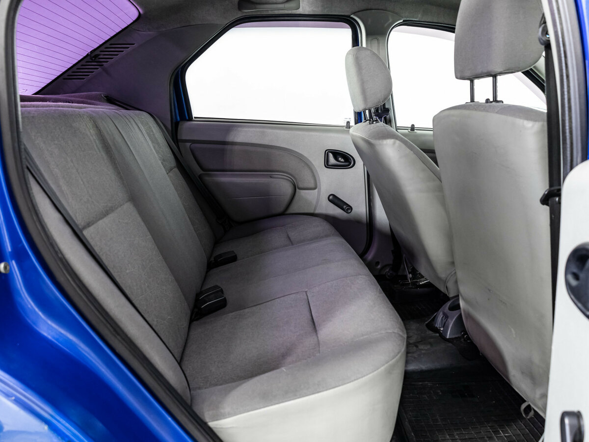 Renault Logan с пробегом — 2007 год. Фото: #10