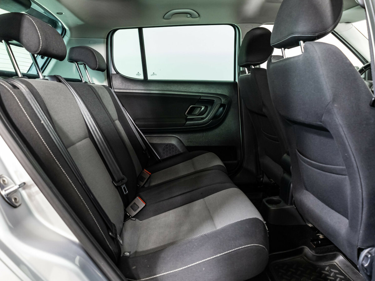 Skoda Fabia с пробегом — 2011 год. Фото: #11