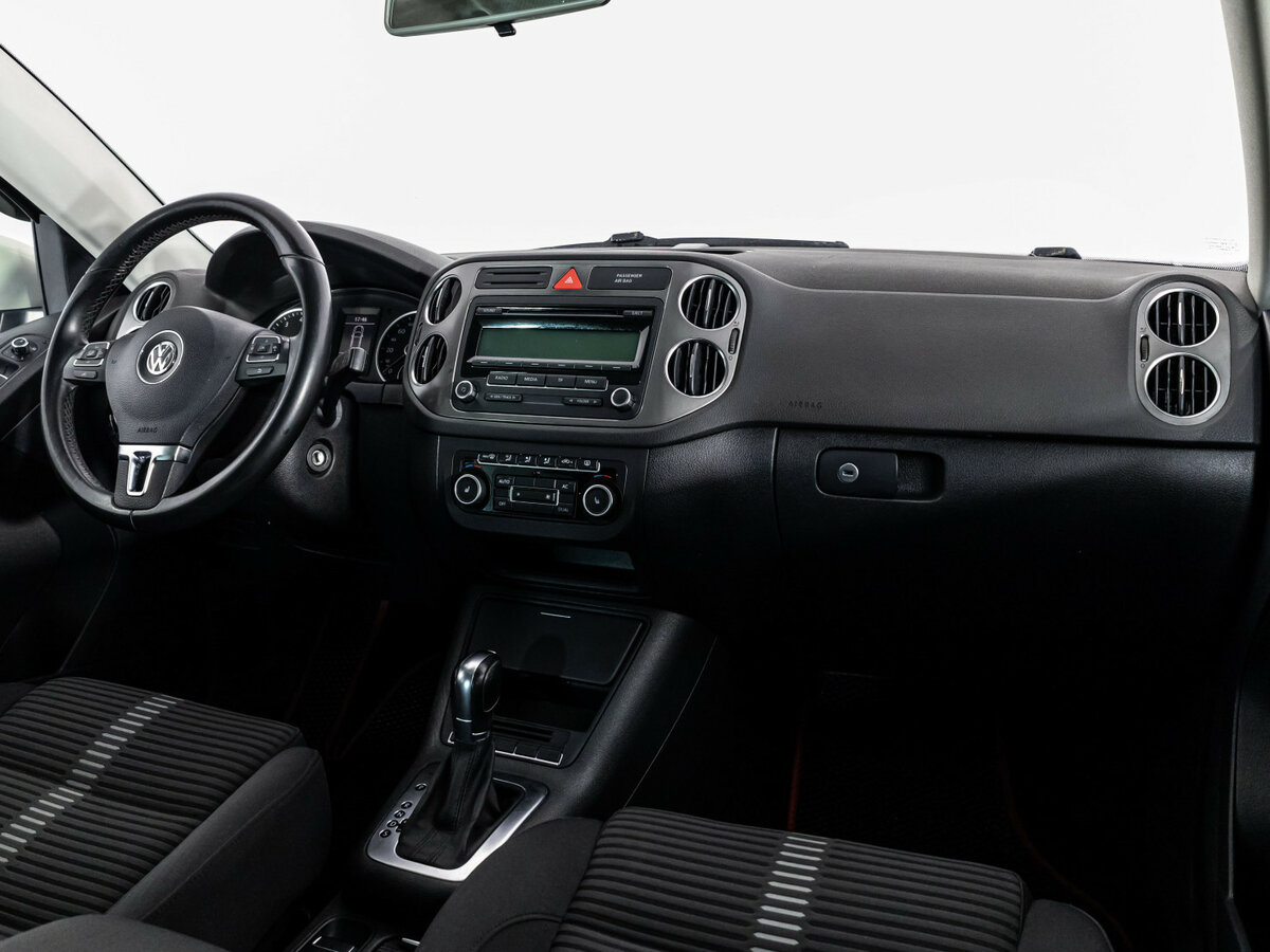 Volkswagen Tiguan с пробегом — 2011 год. Фото: #6