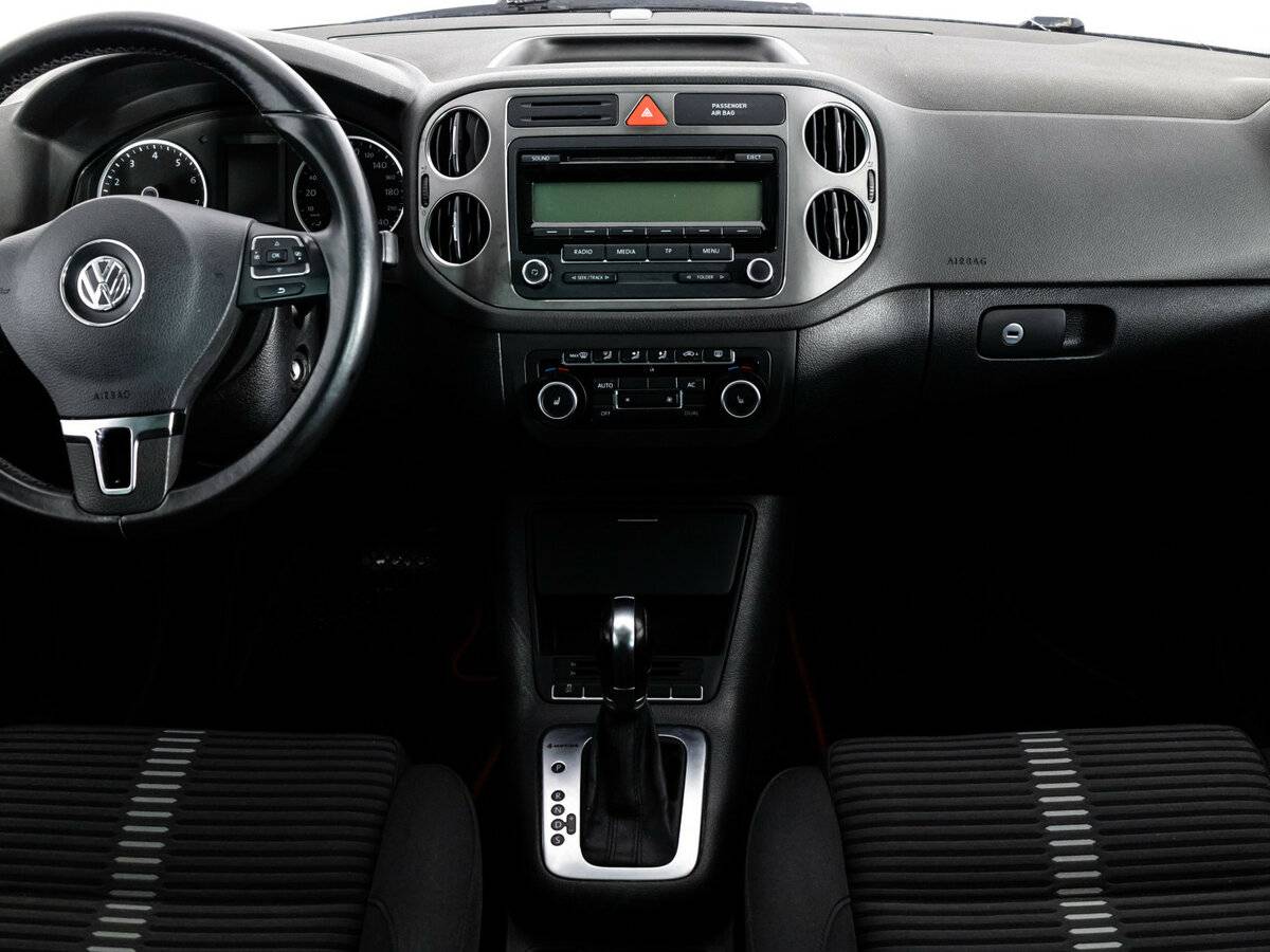Volkswagen Tiguan с пробегом — 2011 год. Фото: #9