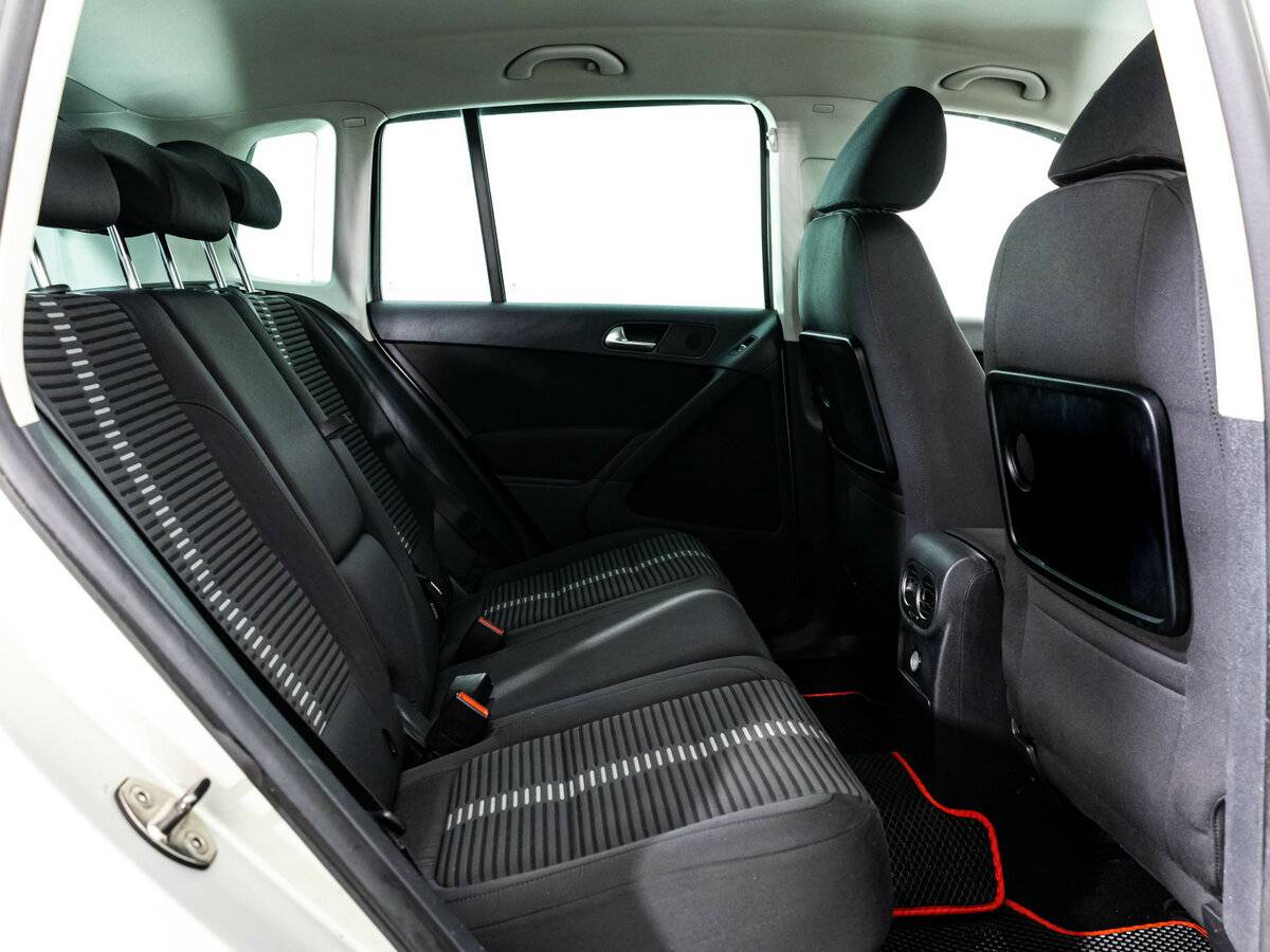 Volkswagen Tiguan с пробегом — 2011 год. Фото: #11