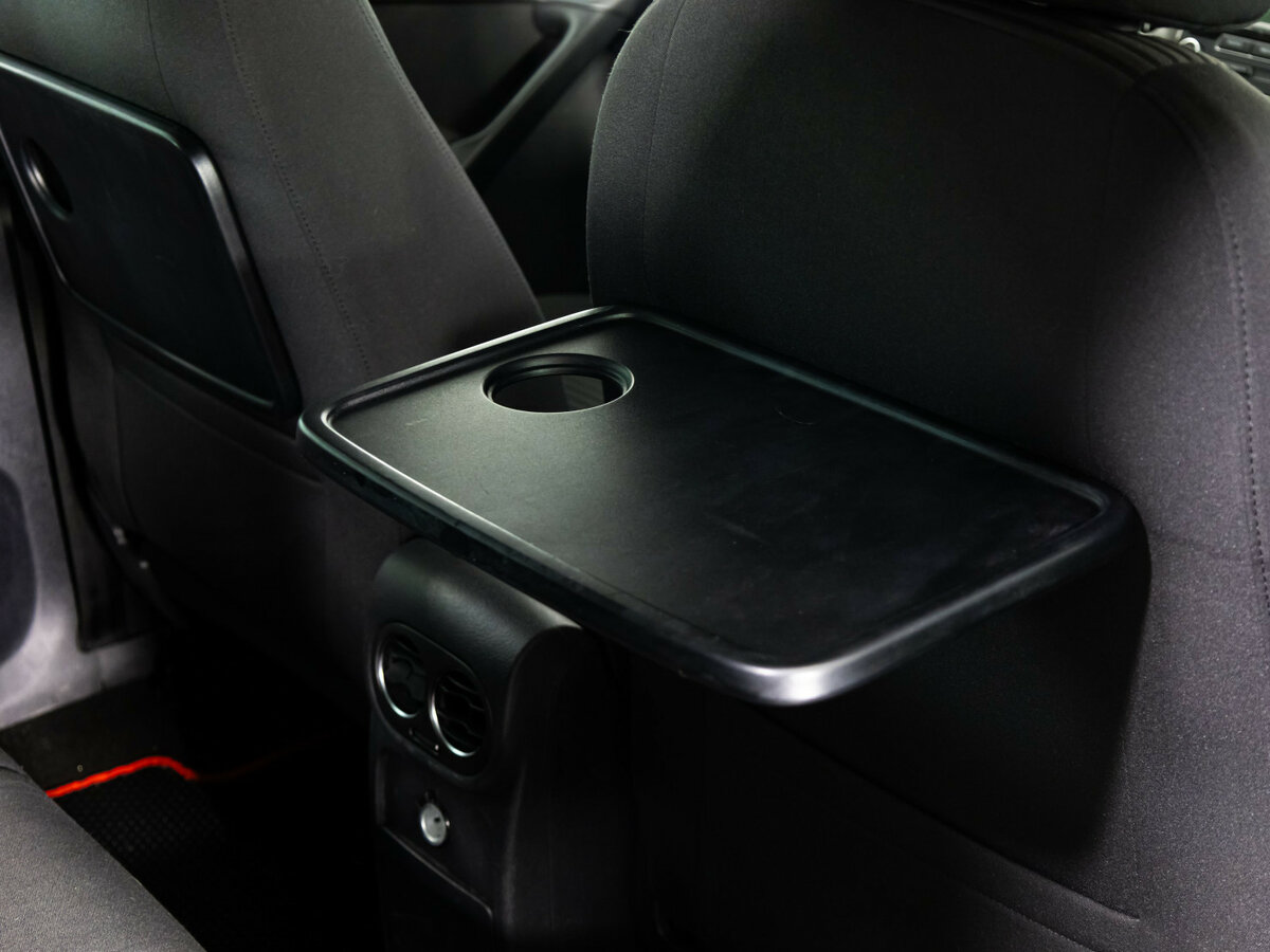 Volkswagen Tiguan с пробегом — 2011 год. Фото: #12