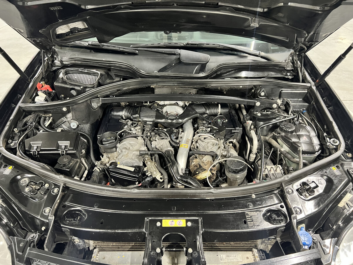 Mercedes-Benz GL-Класс с пробегом — 2011 год. Фото: #8