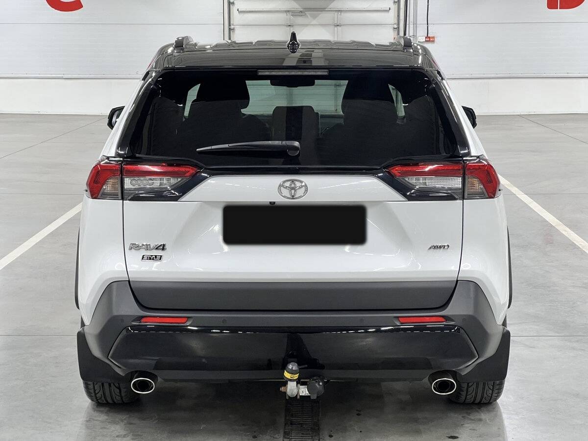 Toyota RAV4 с пробегом — 2021 год. Фото: #5