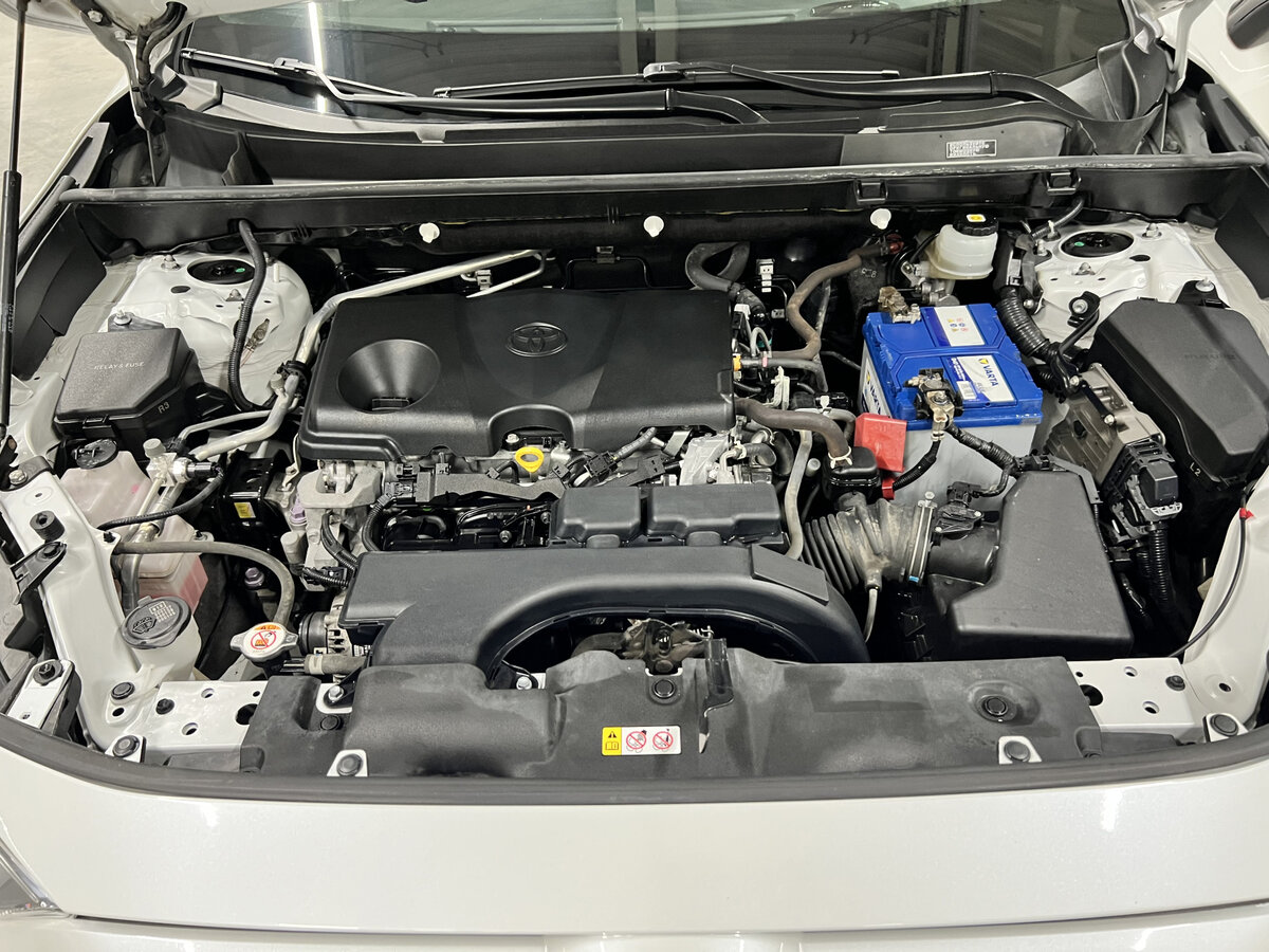 Toyota RAV4 с пробегом — 2021 год. Фото: #8