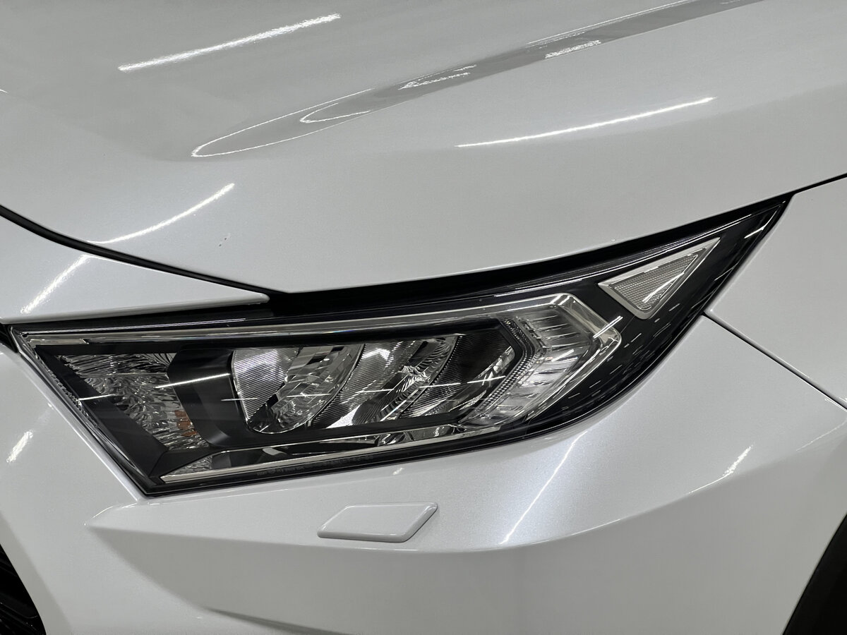 Toyota RAV4 с пробегом — 2021 год. Фото: #16
