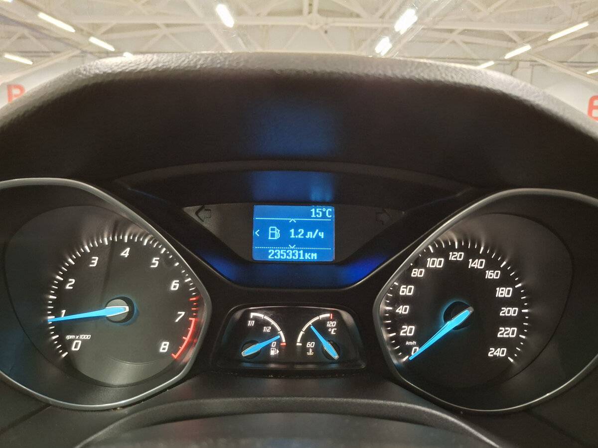 Ford Focus с пробегом — 2012 год. Фото: #12