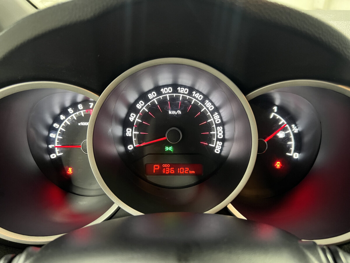 Kia Venga с пробегом — 2013 год. Фото: #11