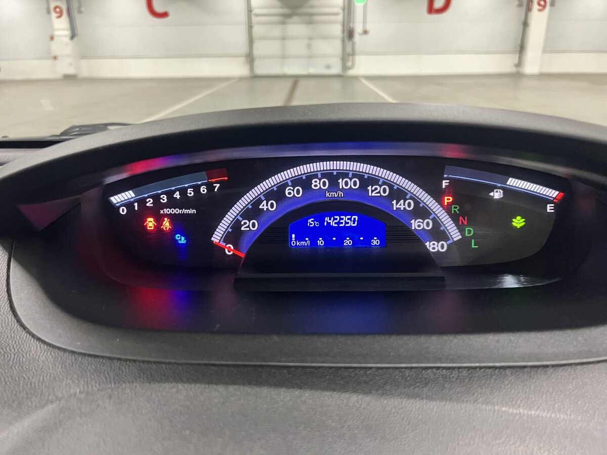 Honda Freed с пробегом — 2011 год. Фото: #12