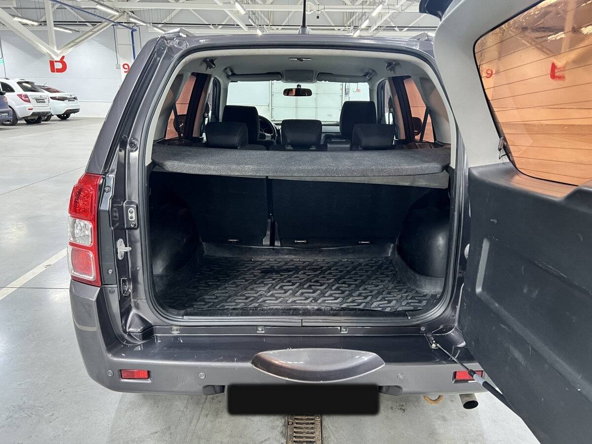 Suzuki Grand Vitara с пробегом — 2010 год. Фото: #9