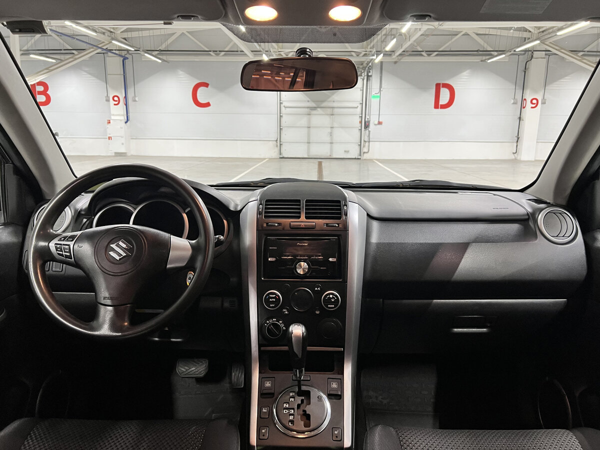 Suzuki Grand Vitara с пробегом — 2010 год. Фото: #13