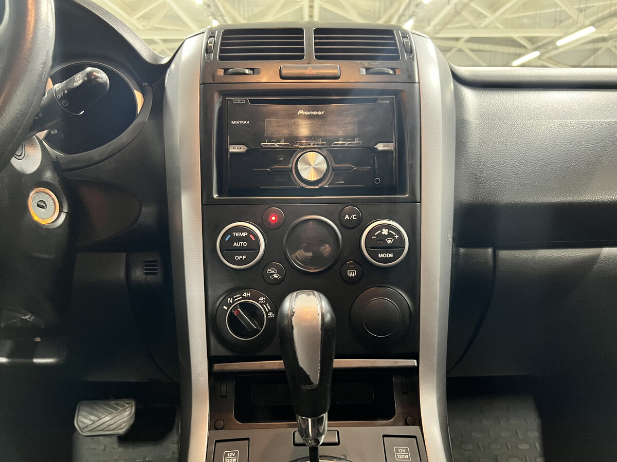 Suzuki Grand Vitara с пробегом — 2010 год. Фото: #14